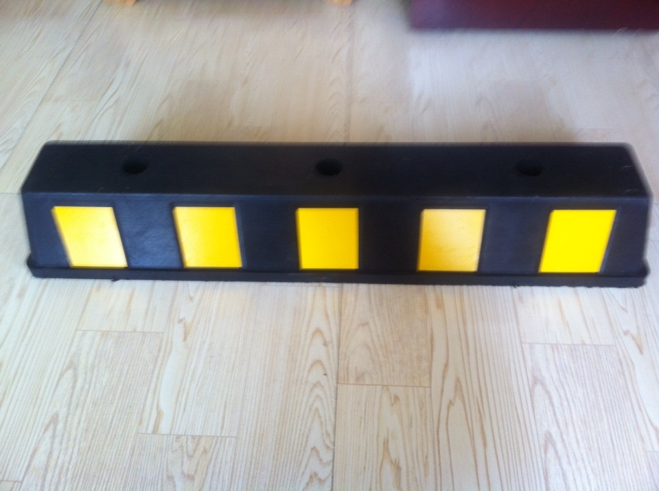 Chặn lùi sau xe 003